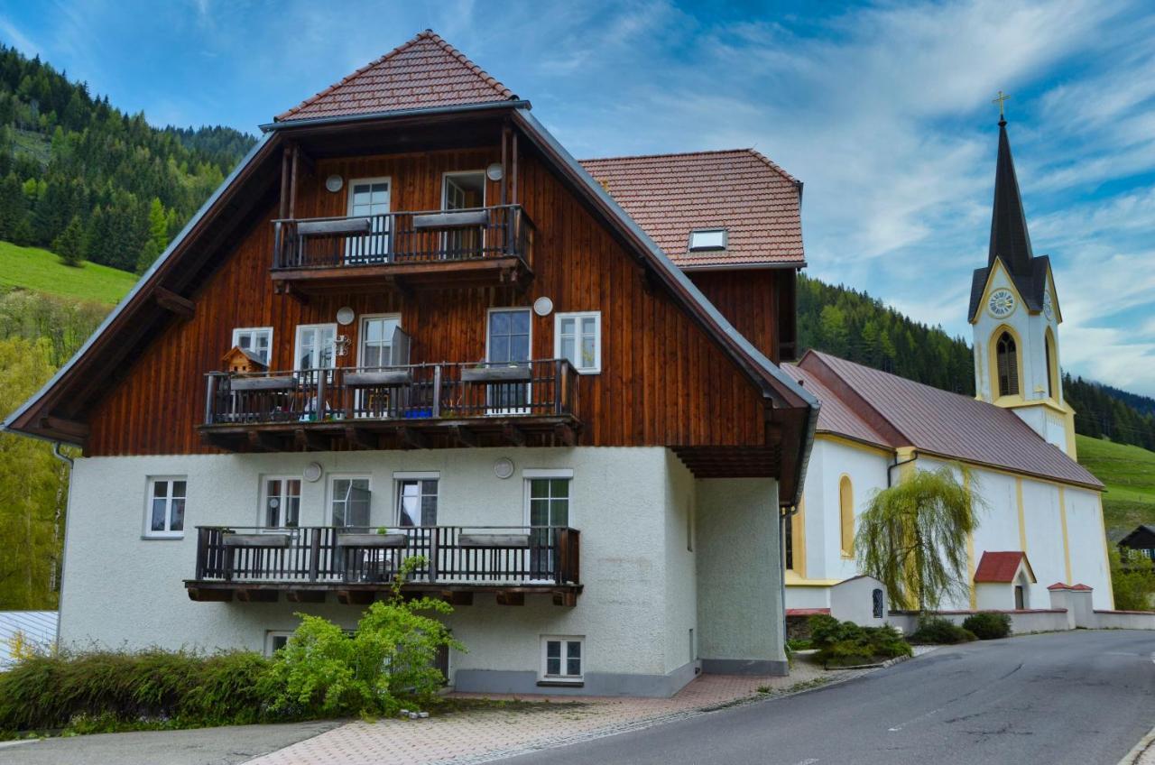 Grassegger Appartementhaus Sankt Johann am Tauern ภายนอก รูปภาพ
