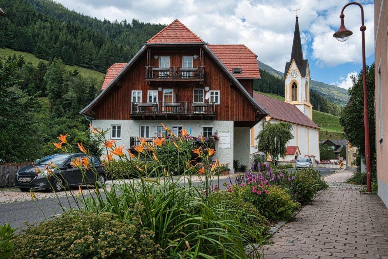 Grassegger Appartementhaus Sankt Johann am Tauern ภายนอก รูปภาพ