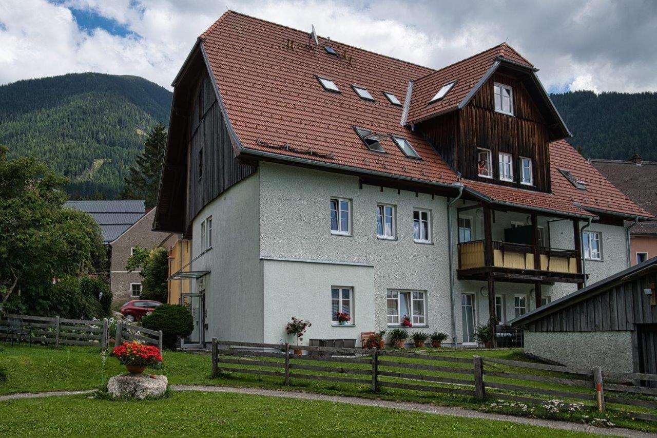 Grassegger Appartementhaus Sankt Johann am Tauern ภายนอก รูปภาพ